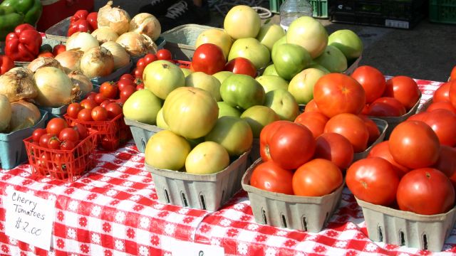 Find delicious fresh produce at a farmers market near you.
