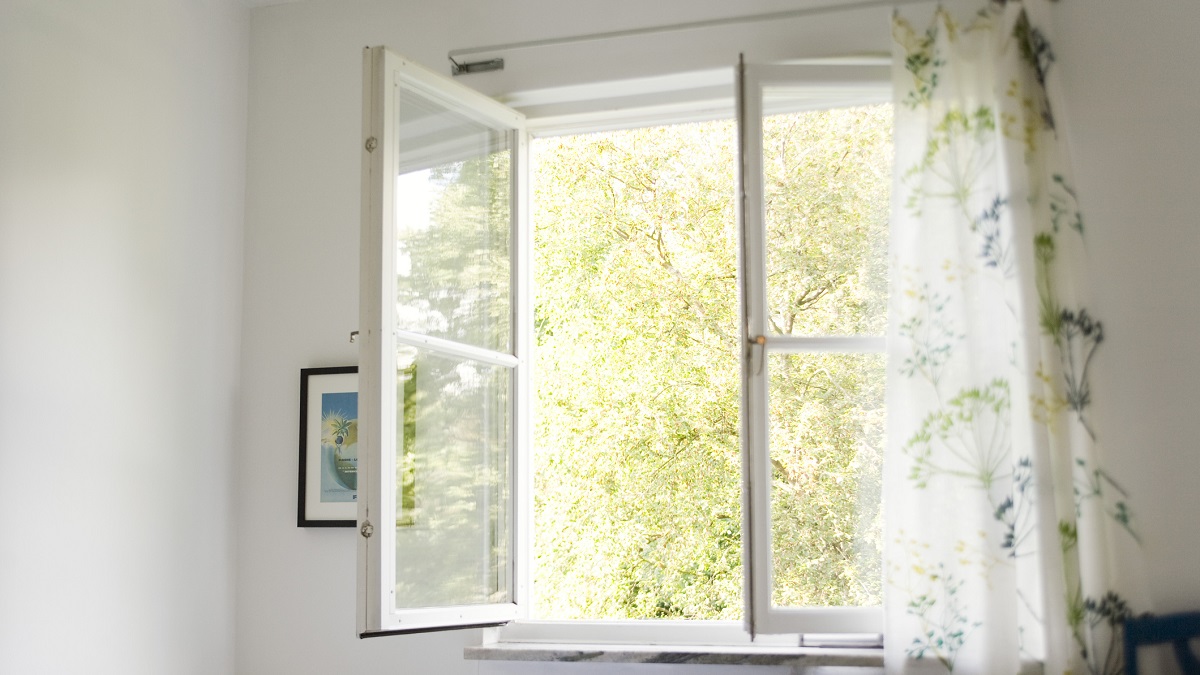 Simple ways to save during fickle springtime weather.