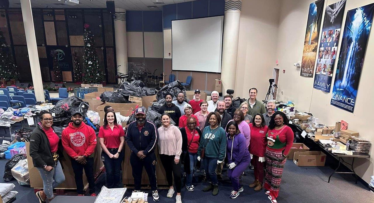 For years, Alabama Power Service Organization volunteers have helped make this shopping event a light for needy families at the holidays.