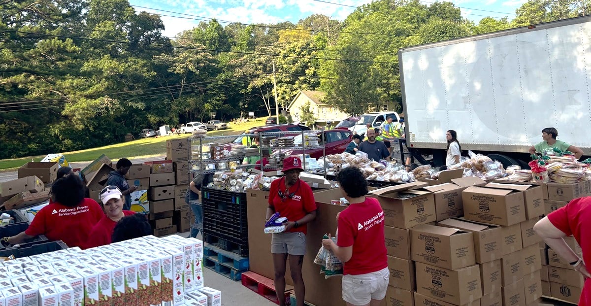 Manna Ministries serve those in need in Shelby, Jefferson and Chilton counties in Alabama with a drive-through food distribution.