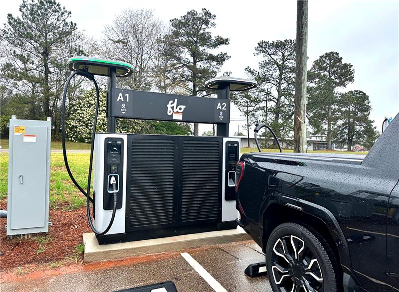 An EV charging an at Alabama Power public charging station.